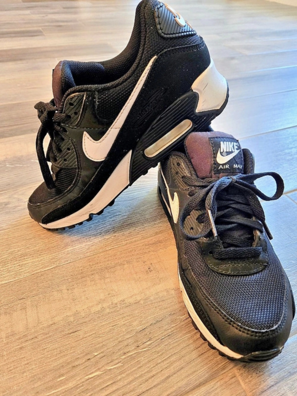 Nike Air Max 90 Sneakers Black & White US 7.5